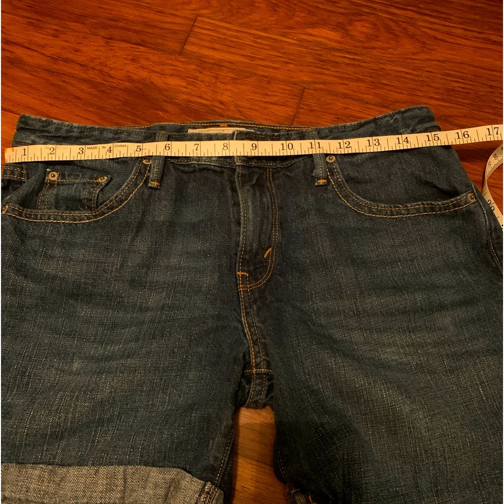 Original Levi Size 4 woman’s Jean shorts